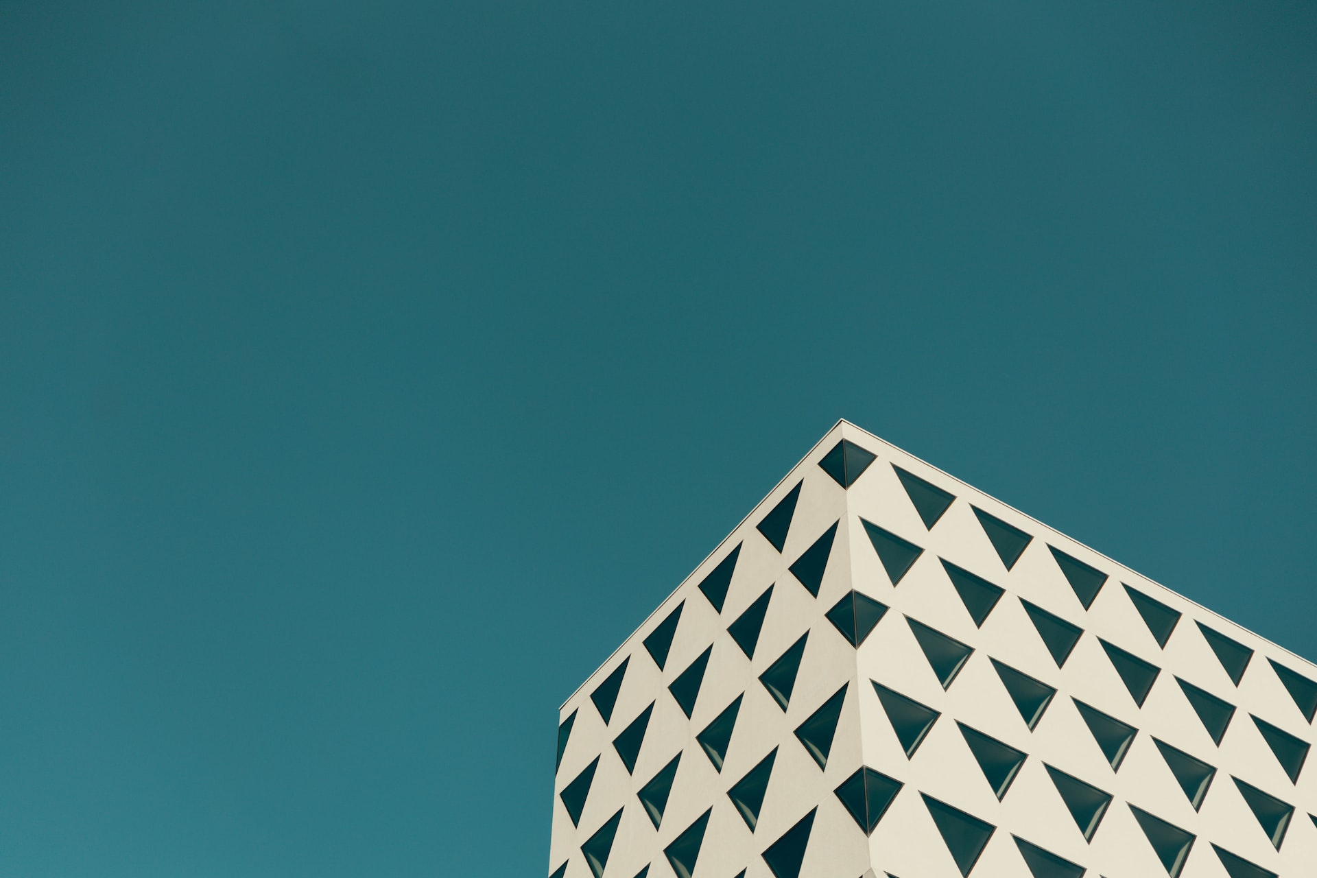 vincent-vanden-bossche-ce7v0Bh98lo-unsplash